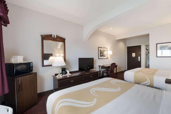 Quality Inn Grand Suites Bellingham image 15